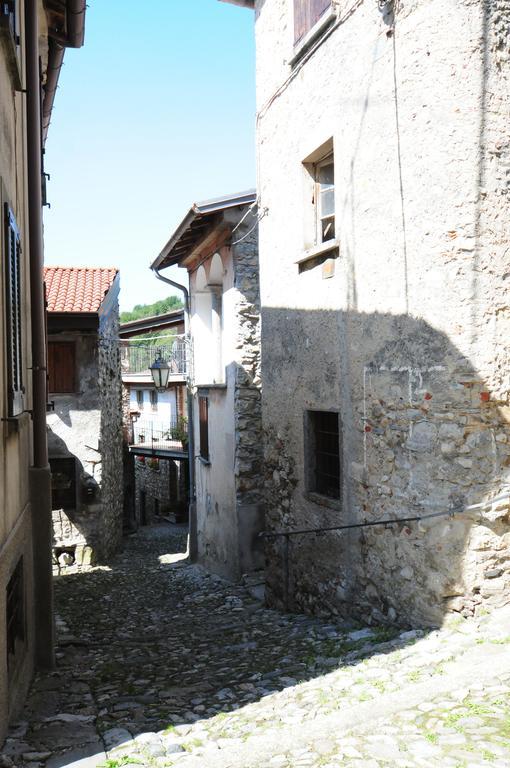 Locanda Del Pittore Arcumeggia Exterior photo